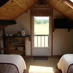 Alojamento de Acomodação e Pequeno-almoço La Blanche Roche 3*