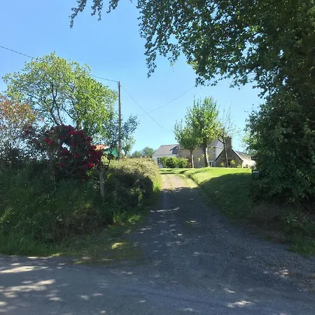 La Blanche Roche Alojamento de Acomodação e Pequeno-almoço Sourdeval