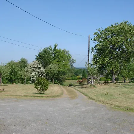 La Blanche Roche Alojamento de Acomodação e Pequeno-almoço Sourdeval