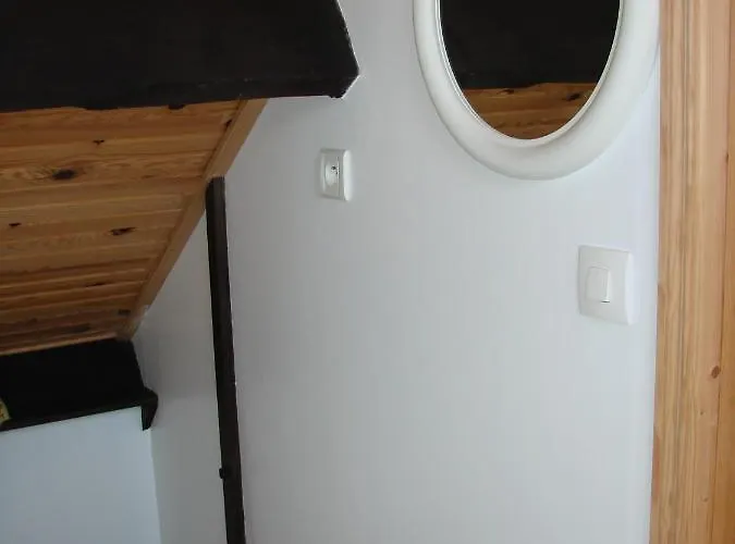 Oda ve Kahvaltı La Blanche Roche